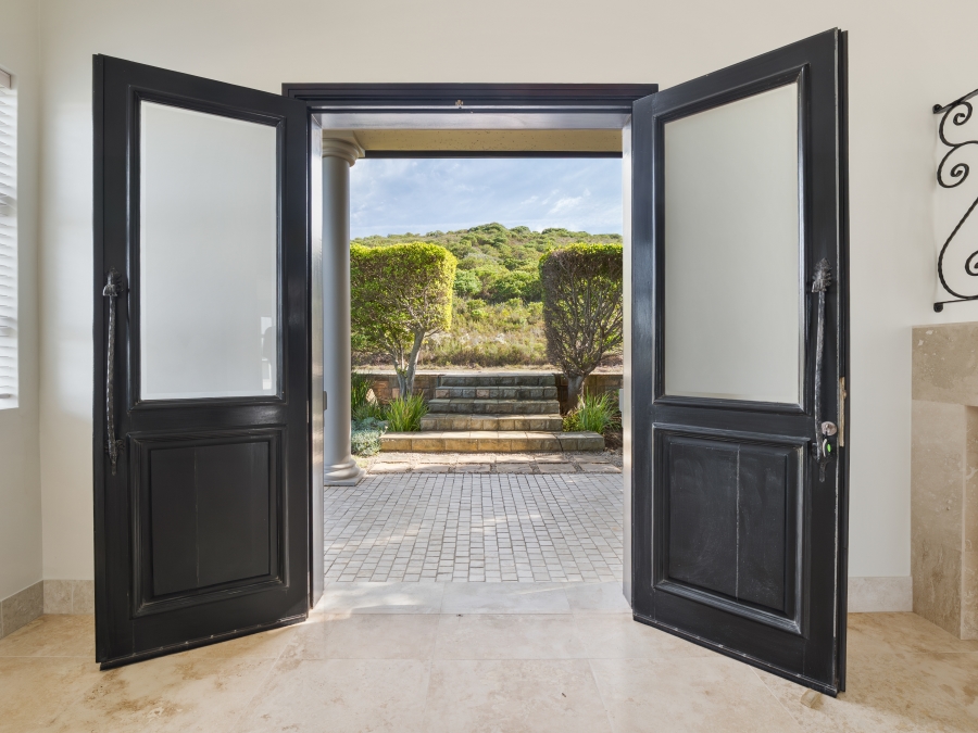 5 Bedroom Property for Sale in Pezula Golf Estate Western Cape